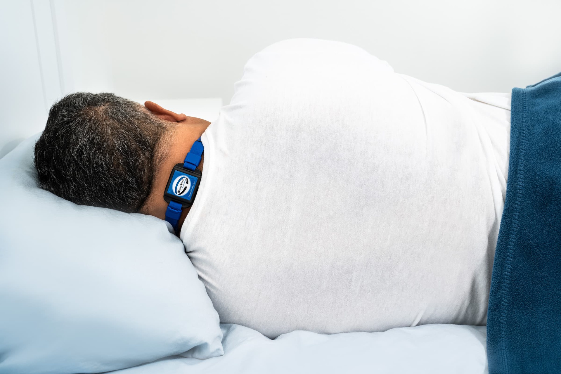 Colocación del cinturón cervical Night Shift